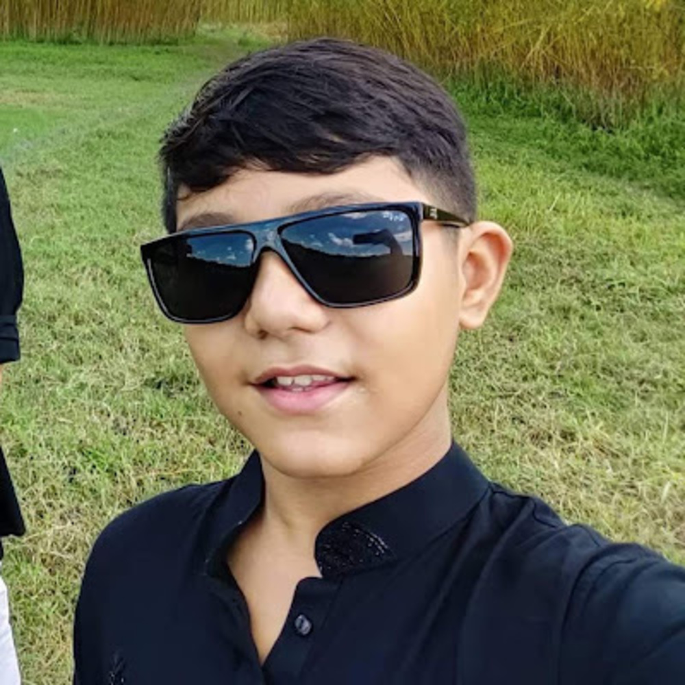 Meet your Posher, Abrar